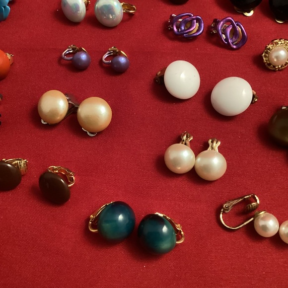 Smaller sizes clip on earrings lot - Picture 3 of 9